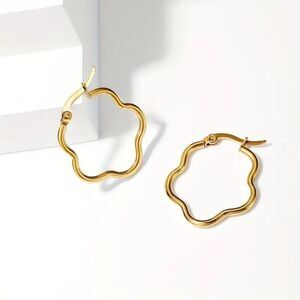 COPY - Wavy Flower Hoop Earrings